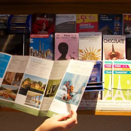 바스티유 호스텔 *