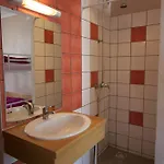Bastille Albergue *